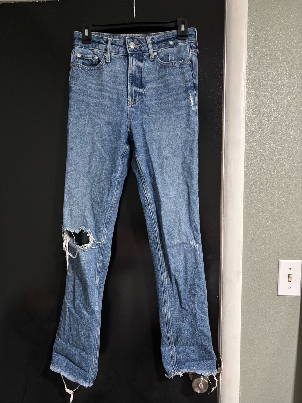 Women's Skinny Jeans - Light Blue Distressed
